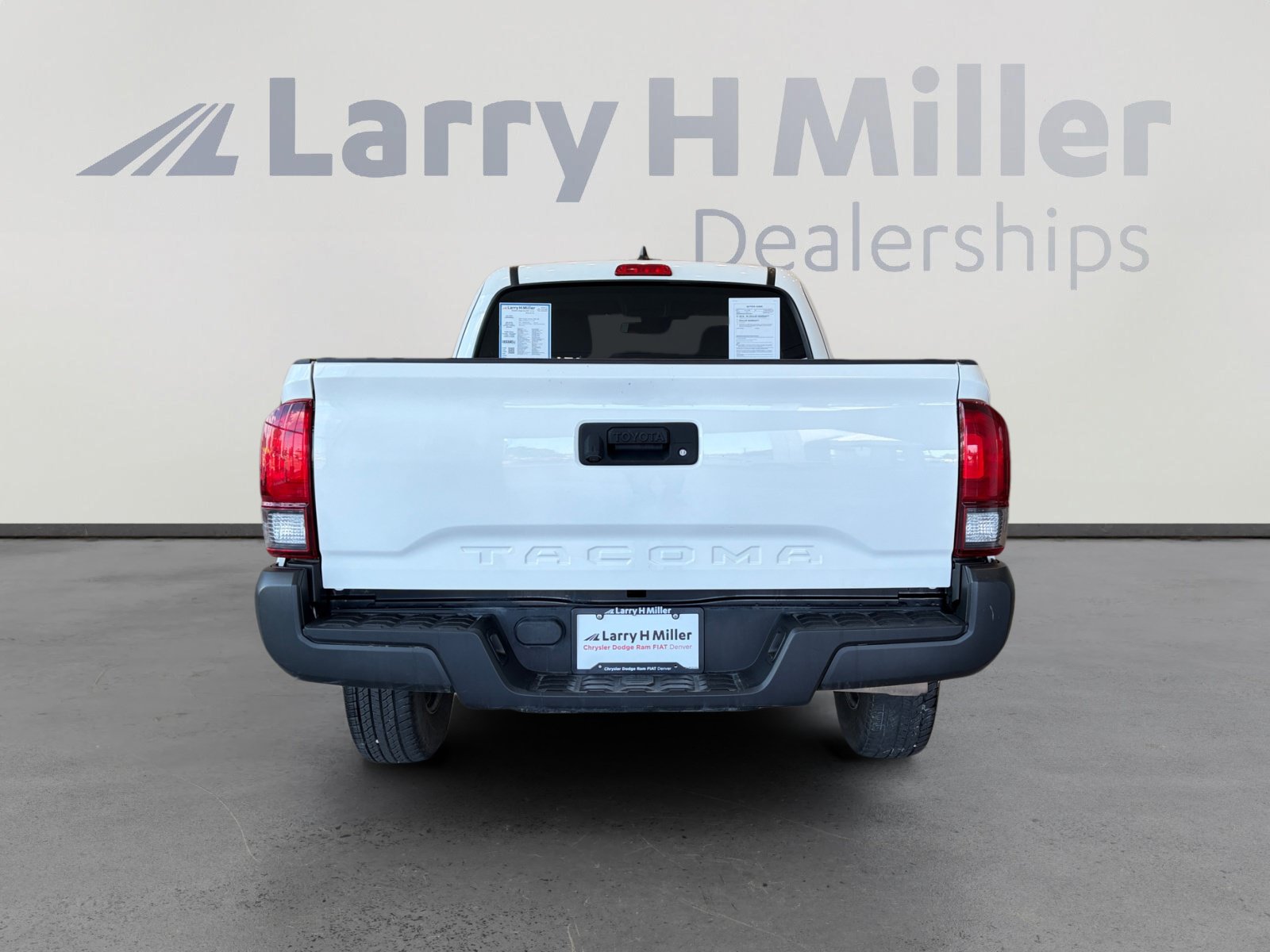 Used 2021 Toyota Tacoma SR RWD image 4