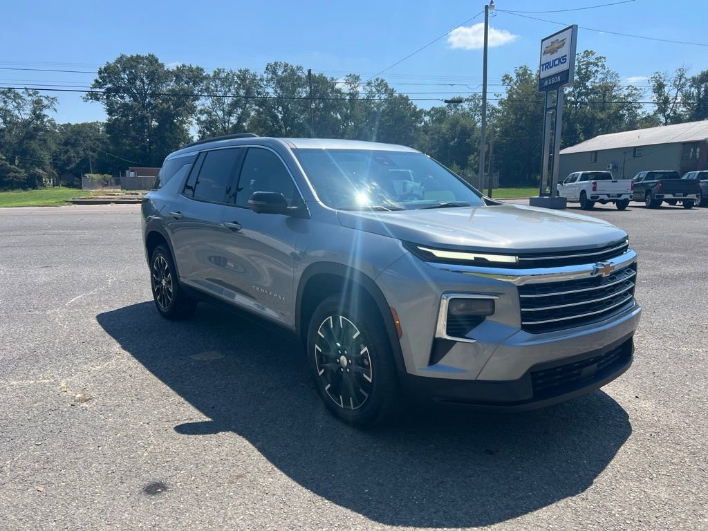 New 2026 Chevrolet Traverse LT w/ Sun and Wheel Package