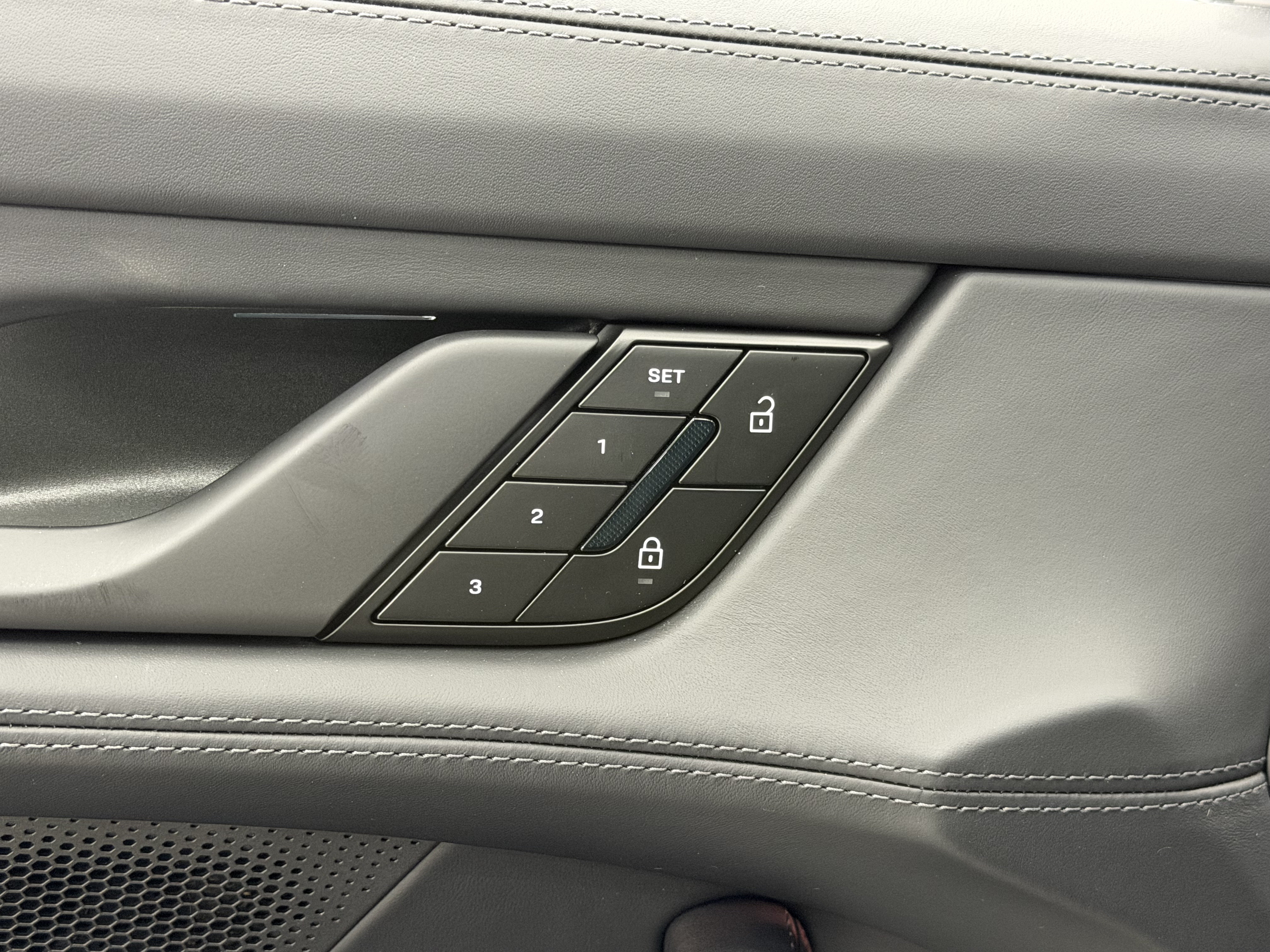 New 2026 Porsche Taycan AWD/4WD image 34