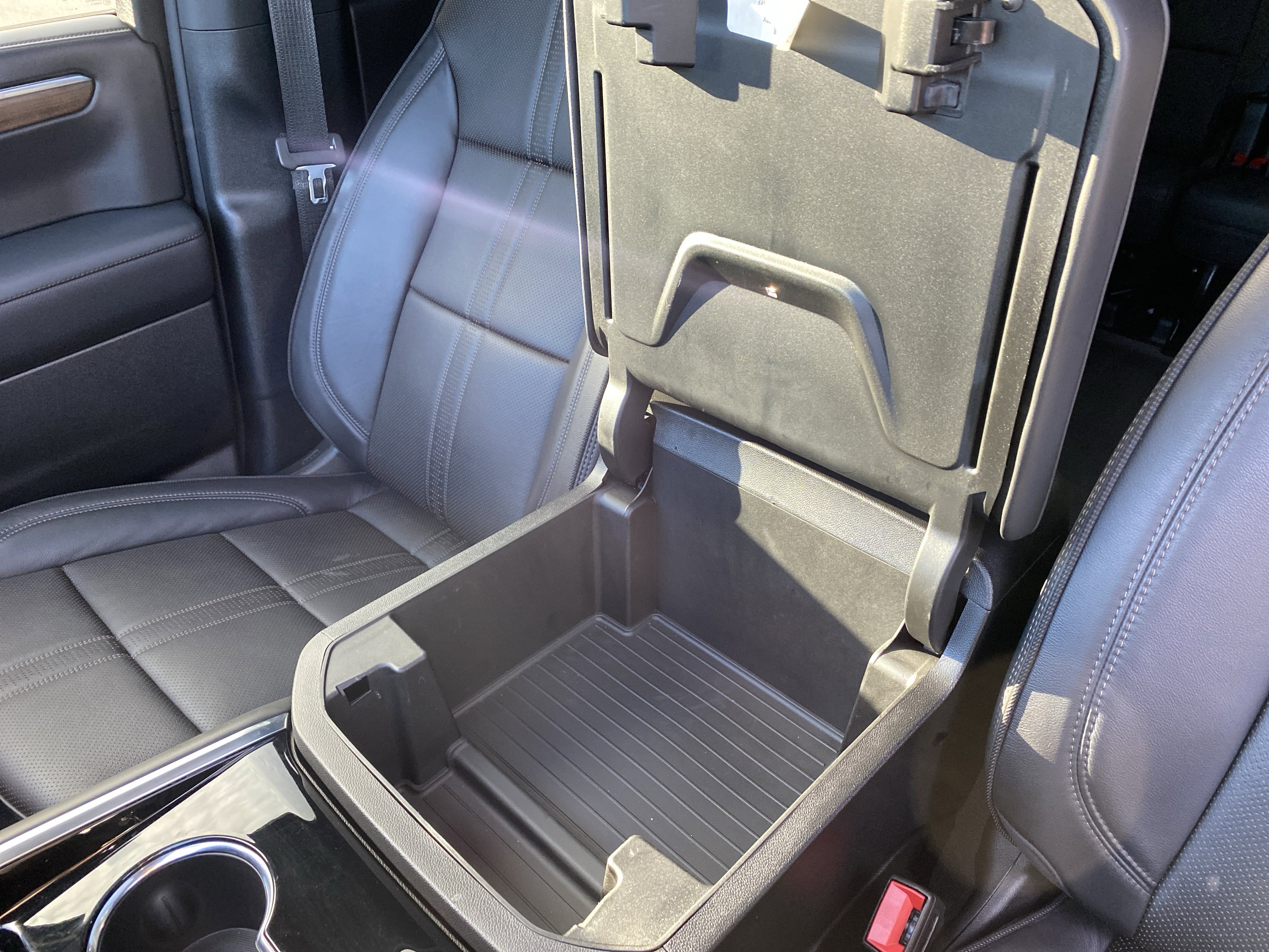 Used 2025 Chevrolet Suburban High Country image 69