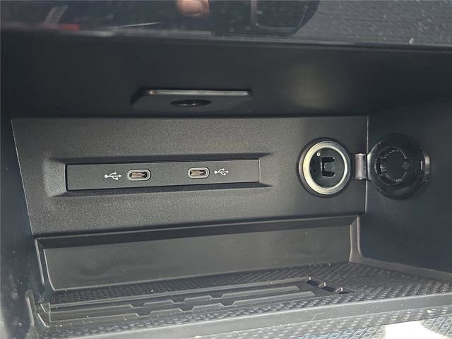 New 2026 Volkswagen Taos SE FWD image 19
