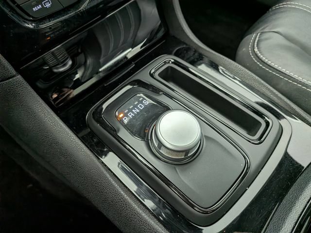 Used 2017 Chrysler 300 S AWD/4WD image 19