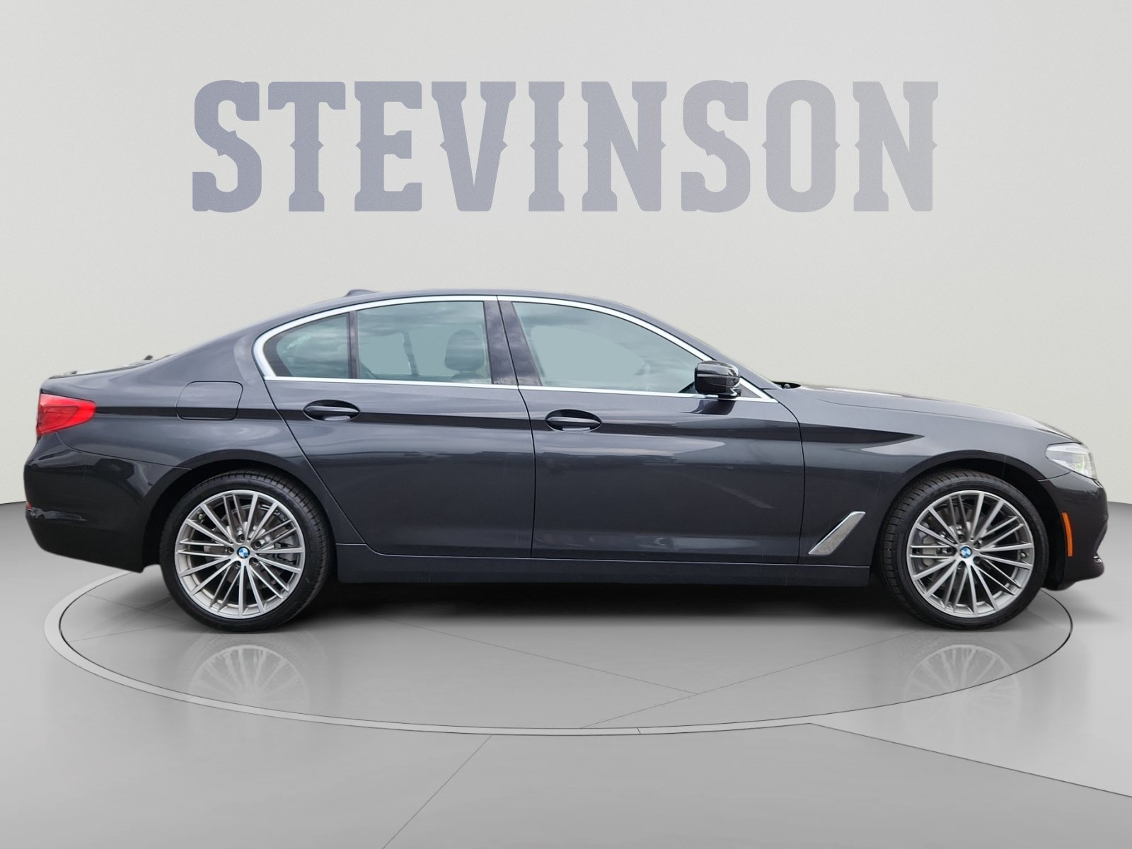 Used 2020 BMW 530i xDrive w/ M Sport Package AWD/4WD image 6