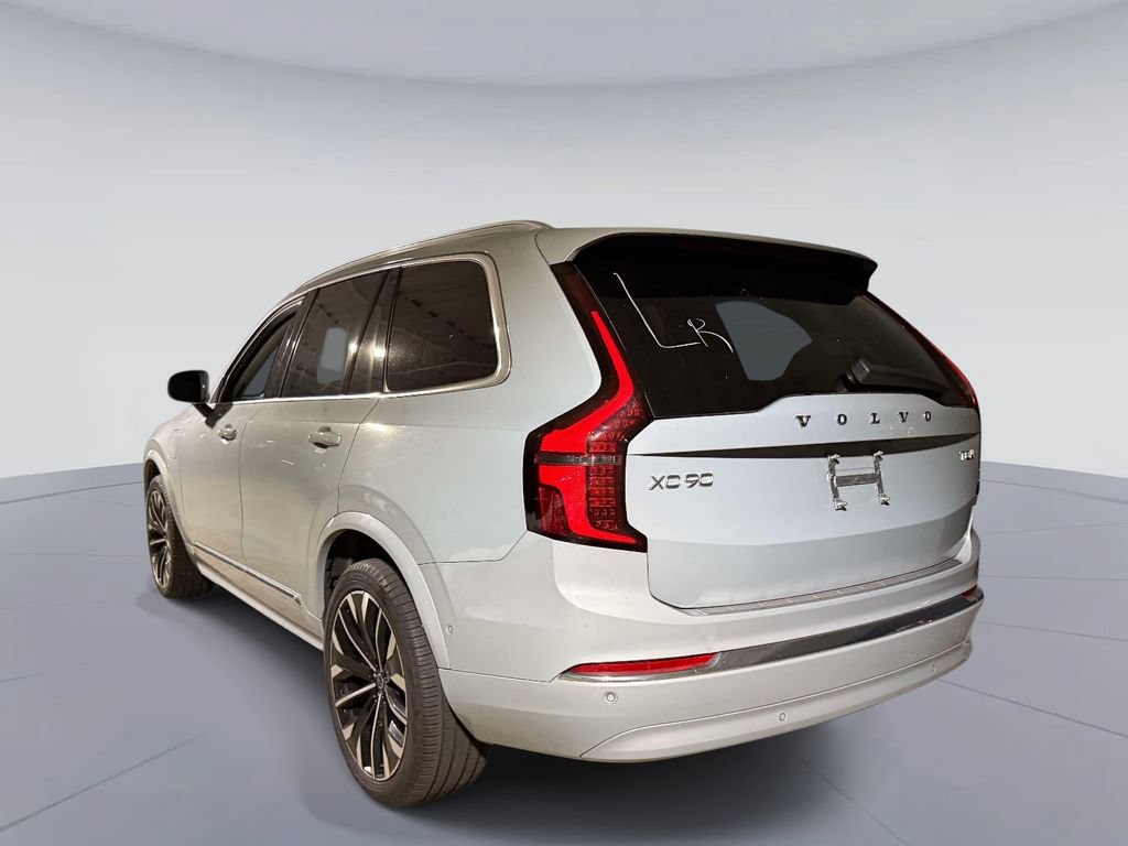 Used 2025 Volvo XC90 T8 Ultra w/ Protection Package Premier AWD/4WD image 5