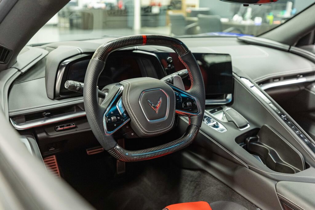 Used 2025 Chevrolet Corvette Z06 RWD image 10