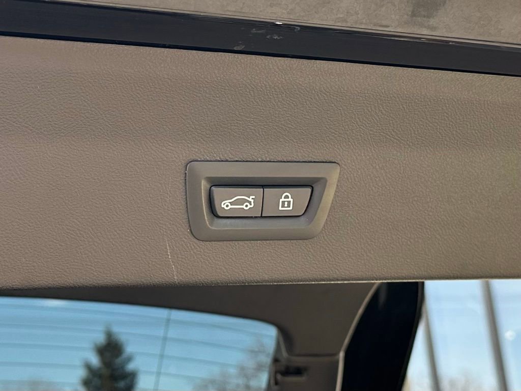 Used 2020 BMW X4 xDrive30i w/ Convenience Package image 24