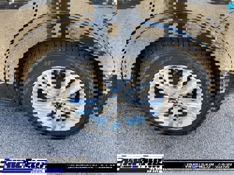 Used 2019 INFINITI QX30 w/ Cargo Package image 25