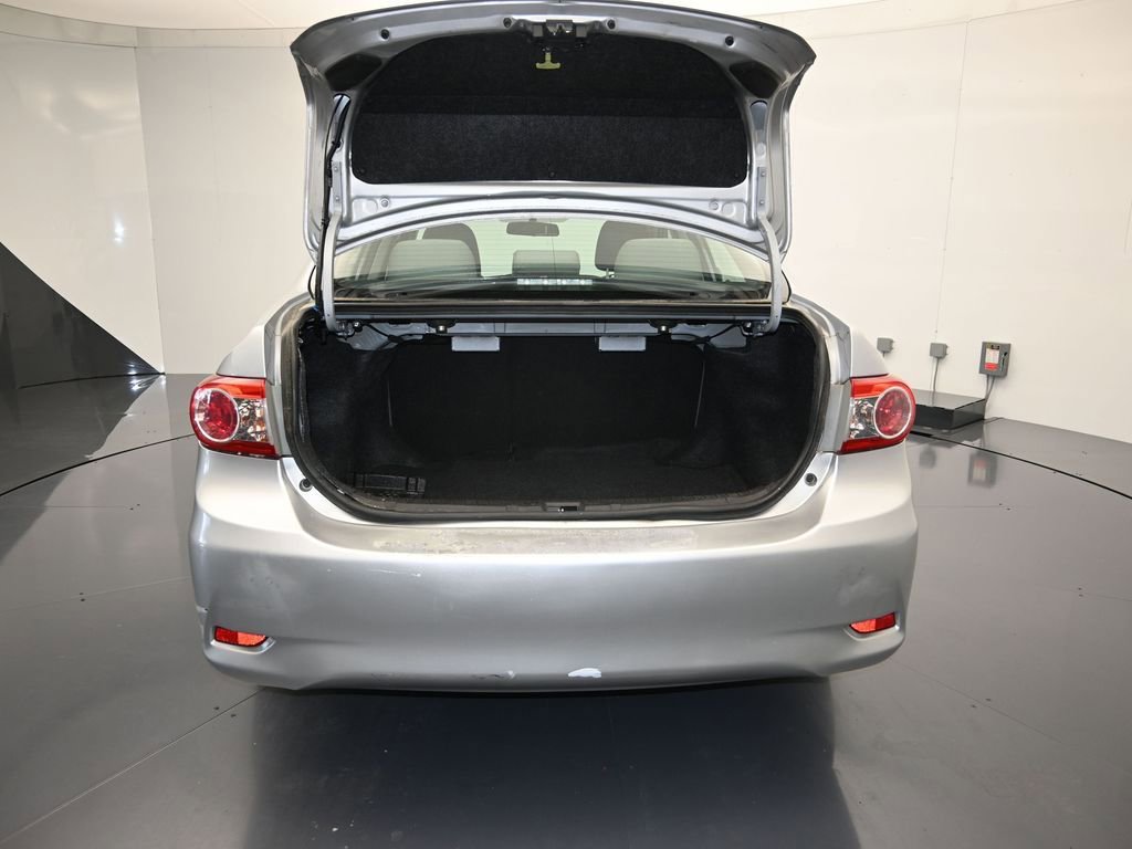 Used 2013 Toyota Corolla LE FWD image 22