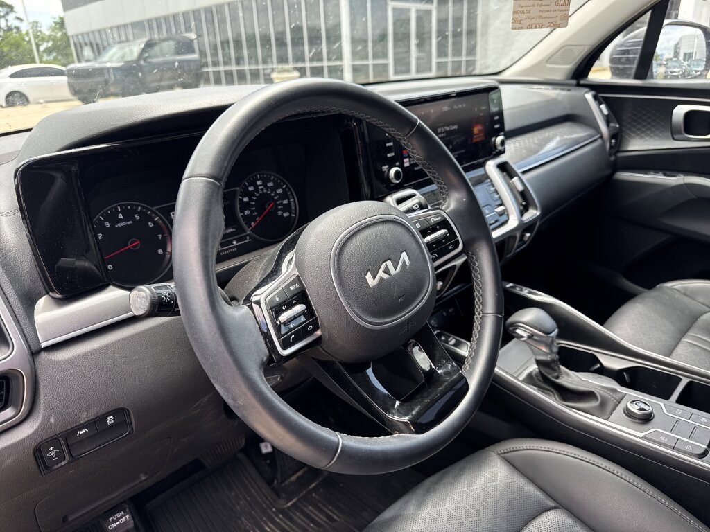 Used 2023 Kia Sorento S w/ Panoramic Sunroof Package FWD image 20