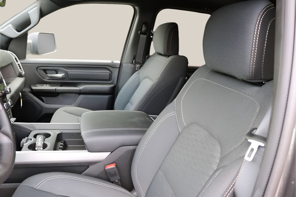 New 2026 RAM 1500 Express AWD/4WD image 11