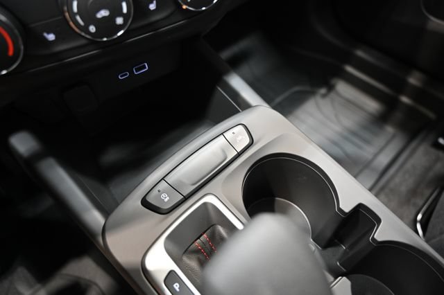 New 2026 Chevrolet Trax RS w/ Sunroof Package FWD image 19