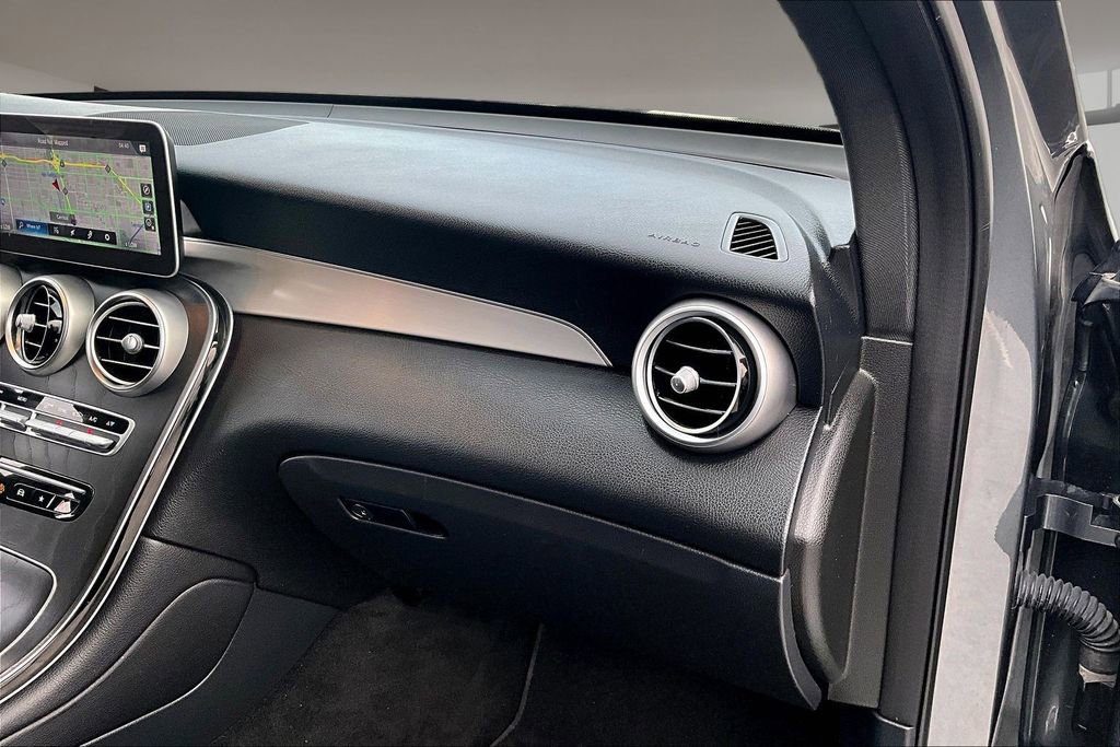 Used 2021 Mercedes-Benz GLC 300 4MATIC image 24