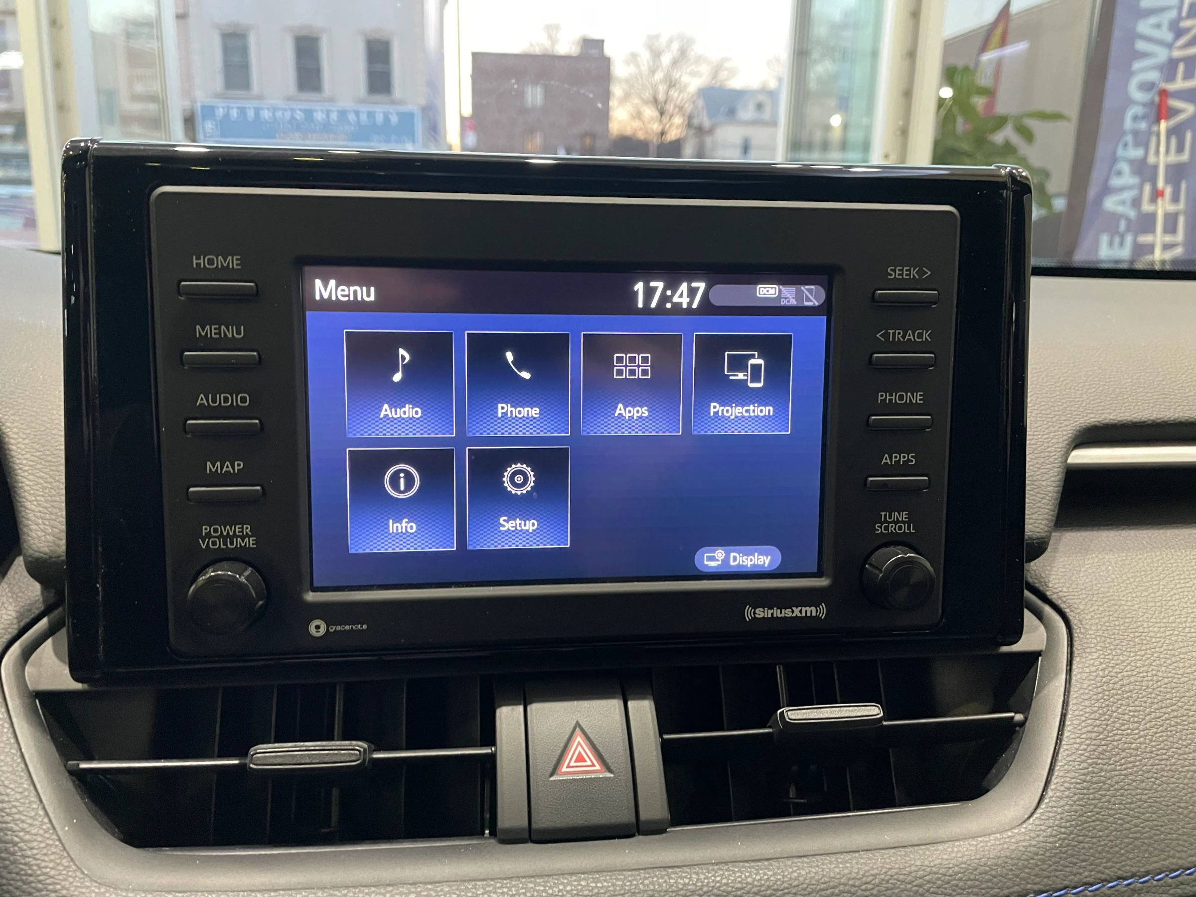 Used 2022 Toyota RAV4 SE w/ Convenience Package image 16