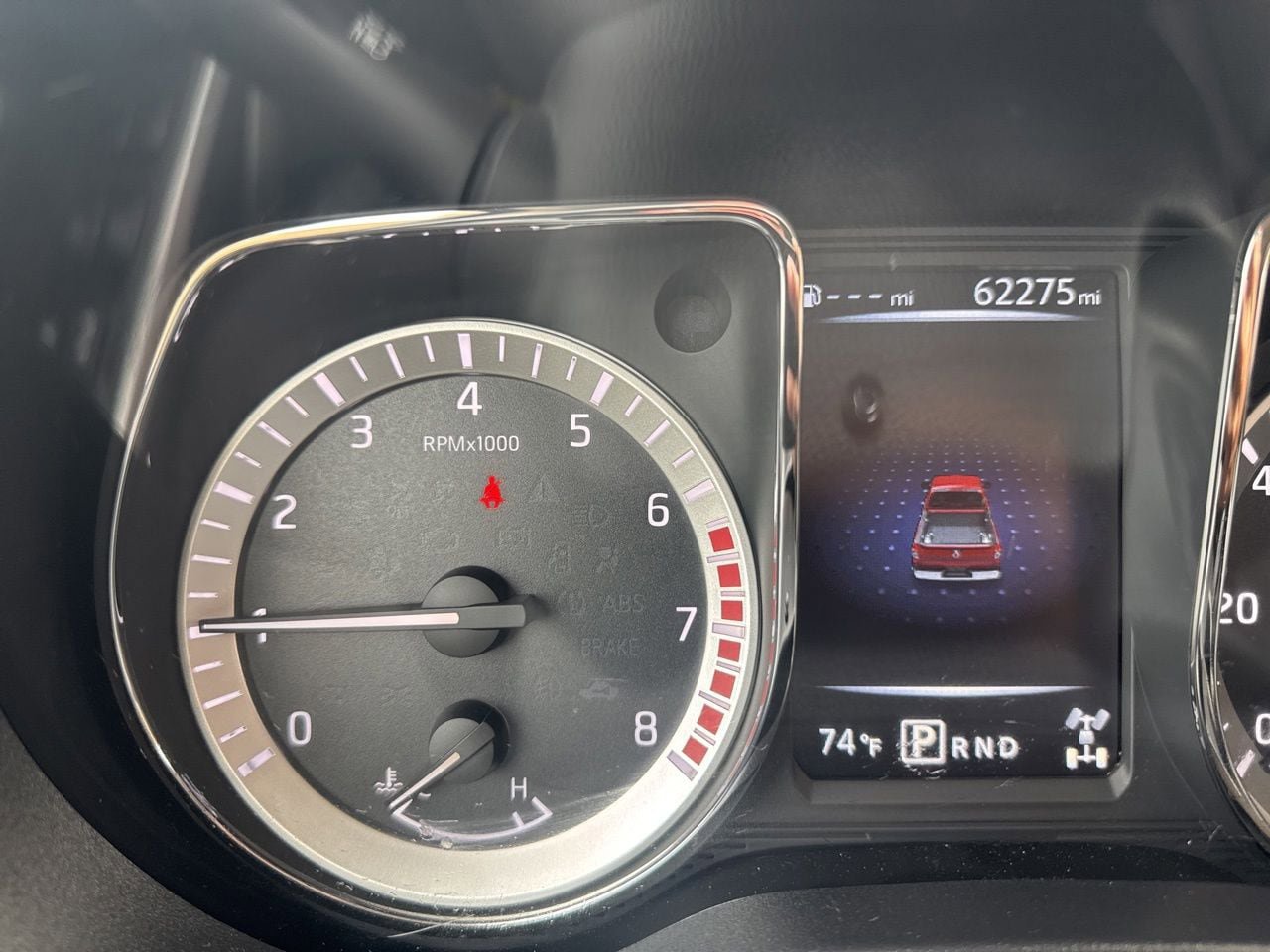 Used 2017 Nissan Titan SV AWD/4WD image 11