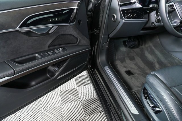 Used 2022 Audi A8 L 3.0T image 8