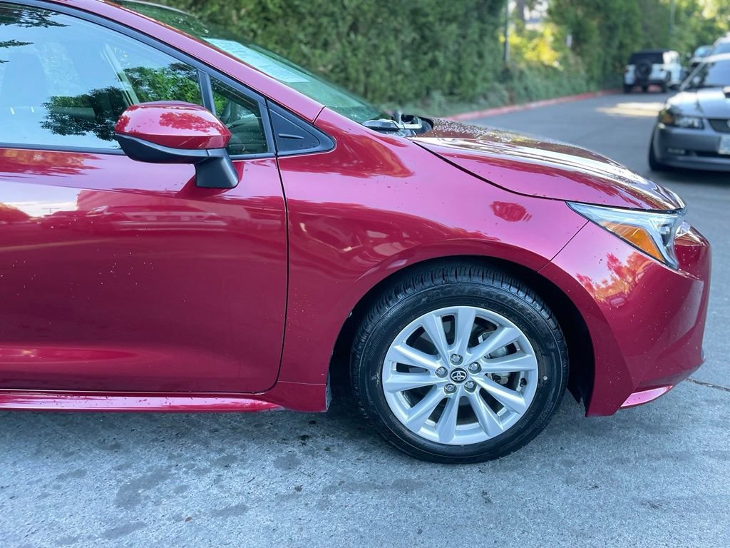 Used 2023 Toyota Corolla LE w/ LE Premium Package FWD image 2