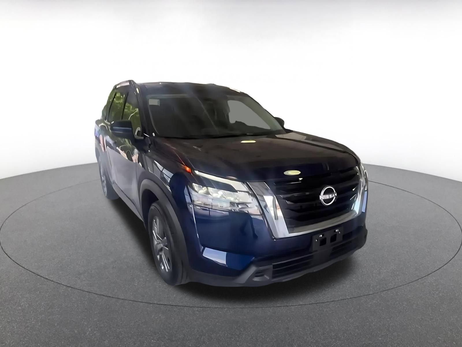 Used 2025 Nissan Pathfinder SV AWD/4WD image 3