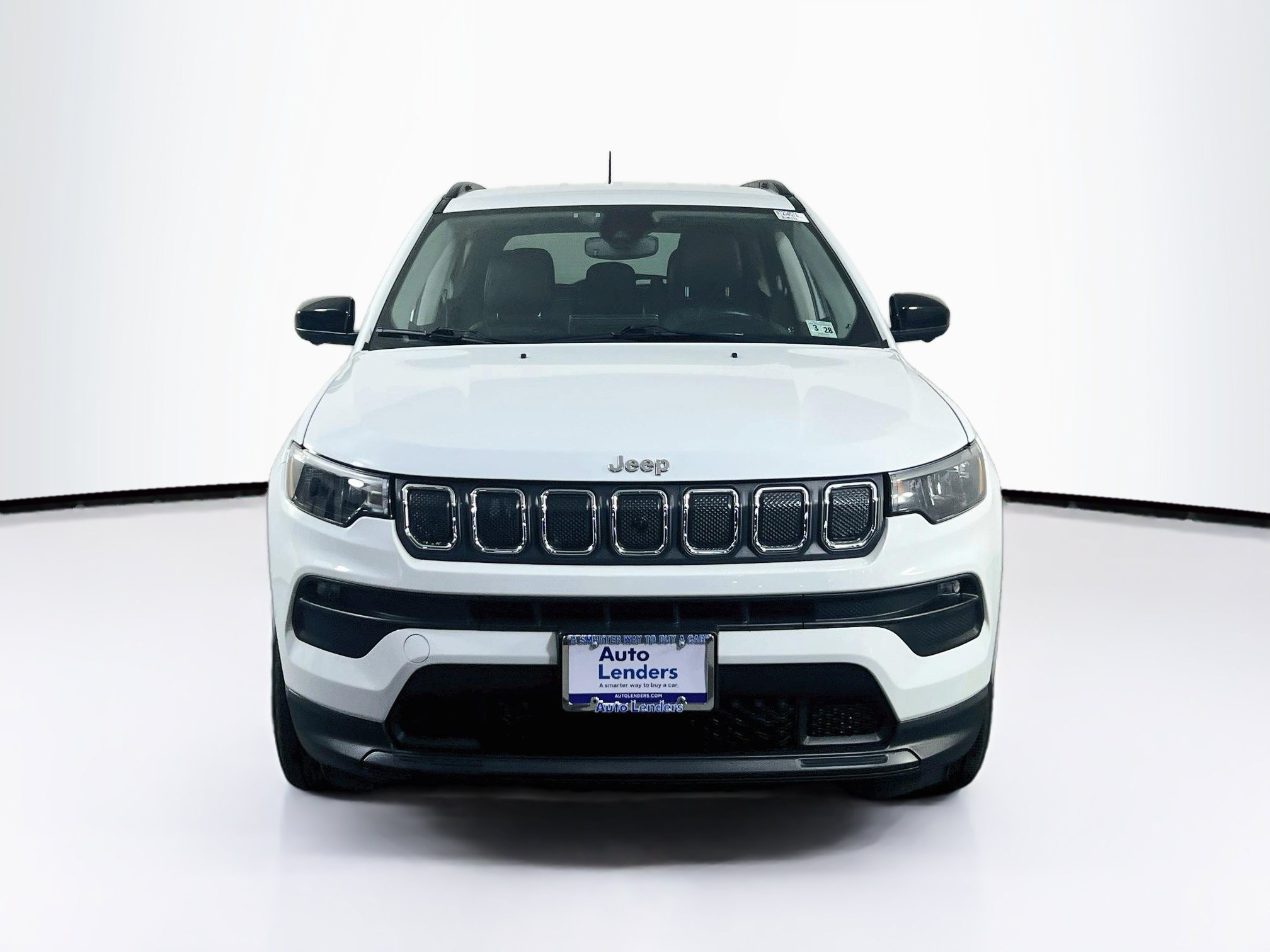 Used 2022 Jeep Compass Latitude w/ Convenience Group AWD/4WD image 2