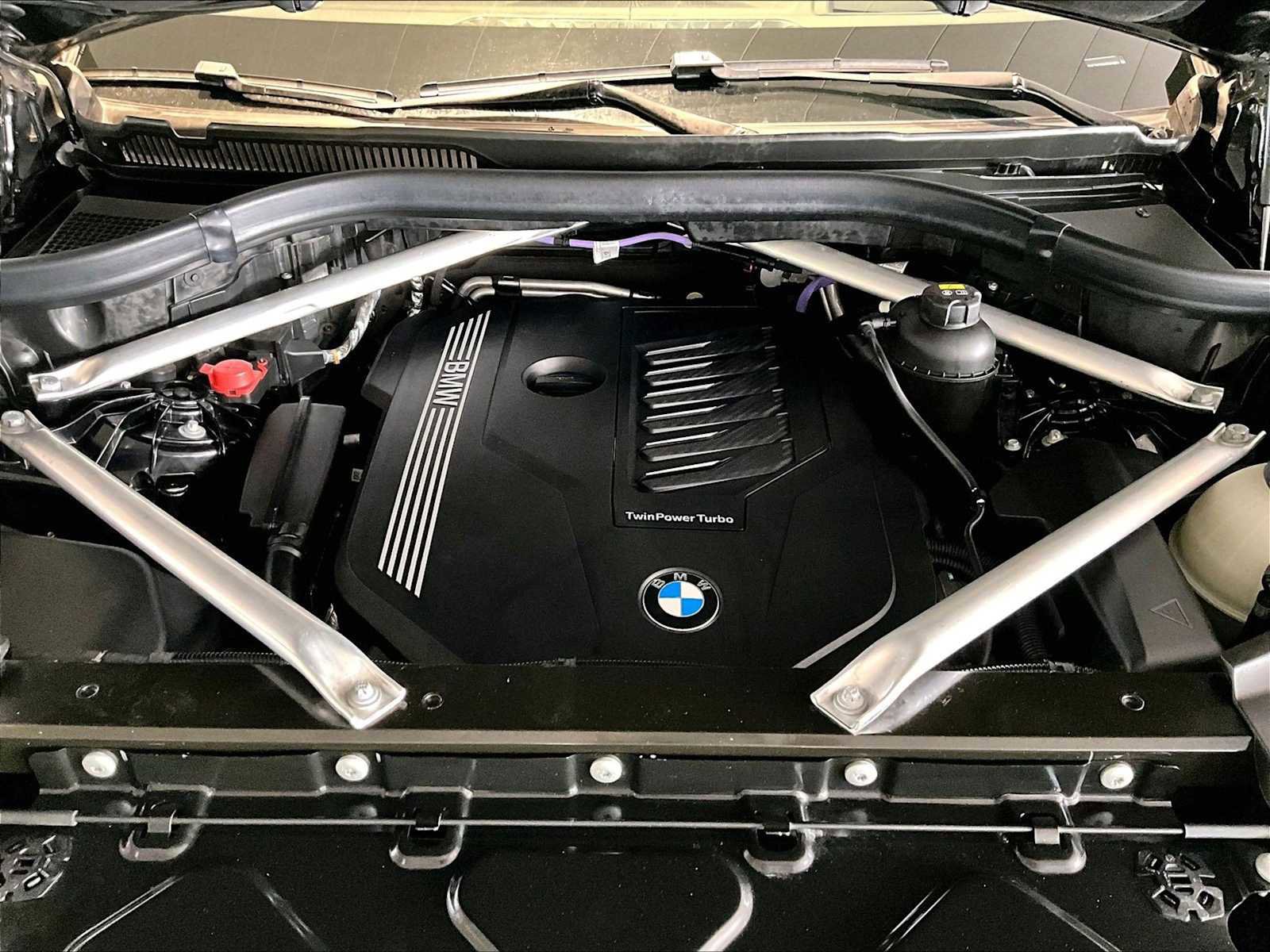 Used 2021 BMW X5 xDrive40i w/ M Sport Package image 24