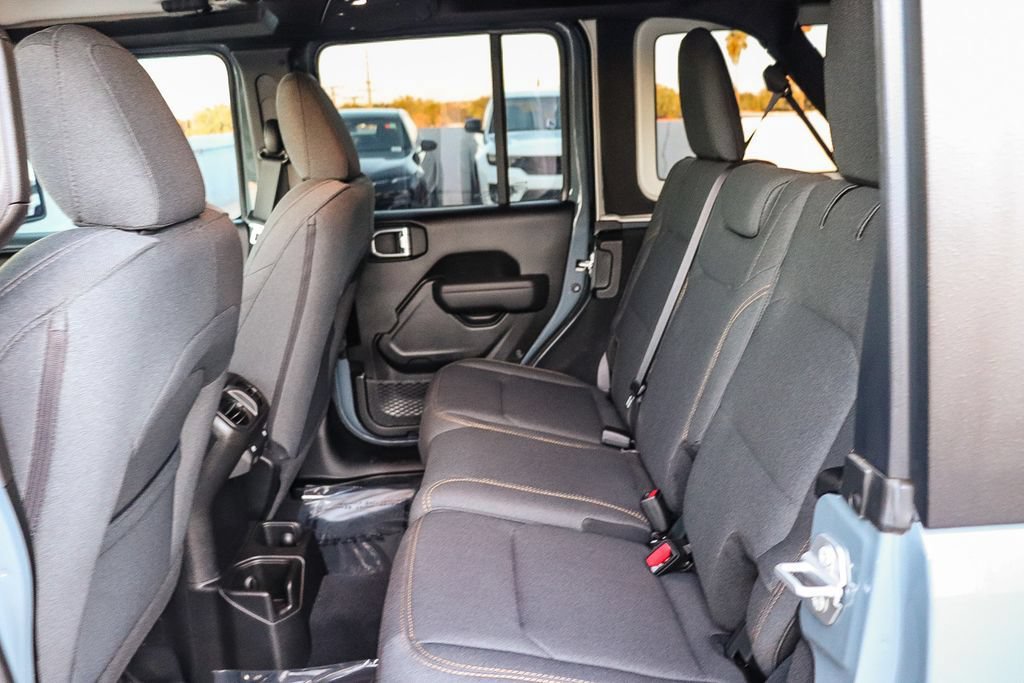 Used 2025 Jeep Wrangler Unlimited Sport AWD/4WD image 21