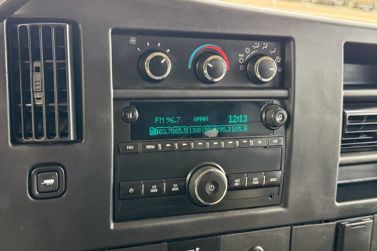 Used 2016 Chevrolet Express 3500 LS image 26