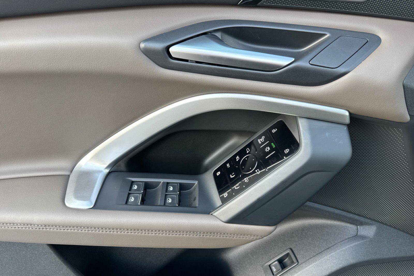 Certified 2025 Audi Q5 Premium Plus w/ Premium Plus image 11