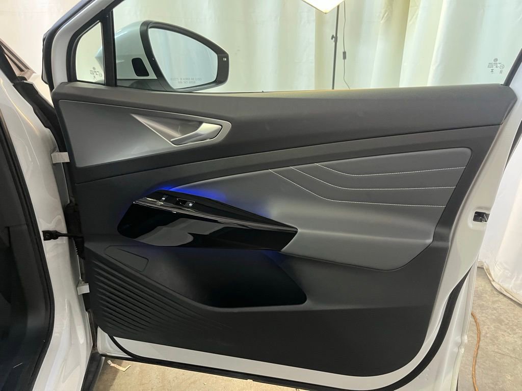 Used 2023 Volkswagen ID.4 Pro S image 11