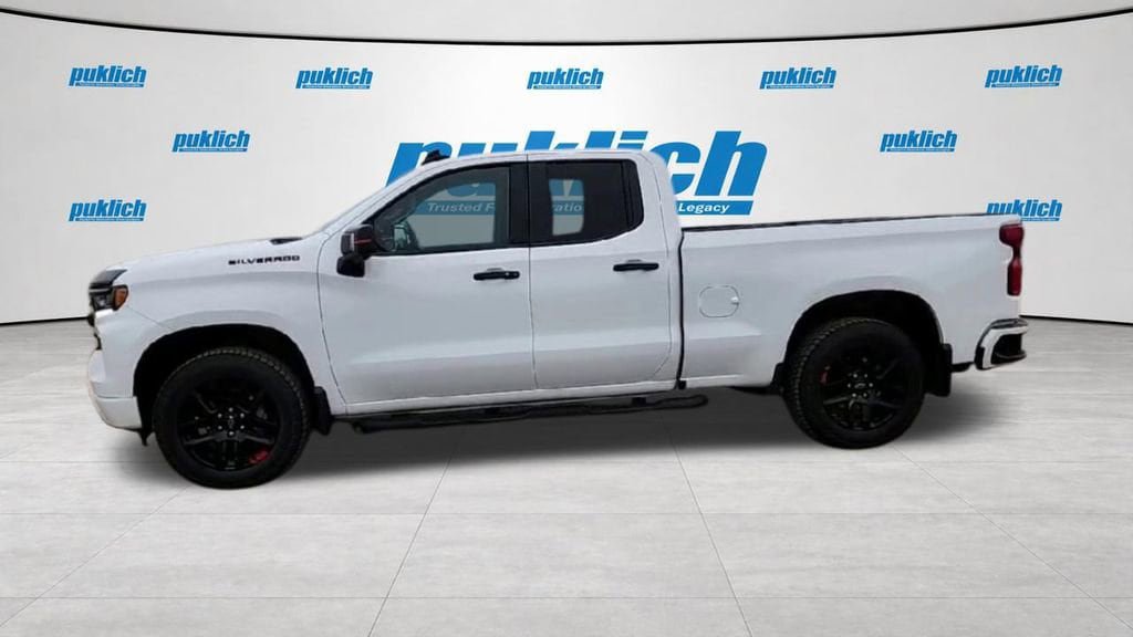 Certified 2024 Chevrolet Silverado 1500 RST w/ Redline Edition AWD/4WD image 5