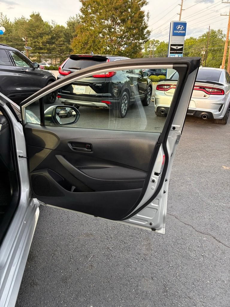 Used 2024 Toyota Corolla LE FWD image 42