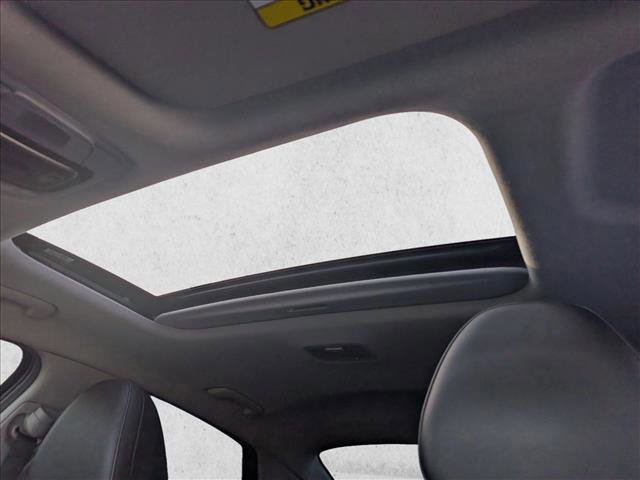 Used 2022 Hyundai Elantra Limited FWD image 16