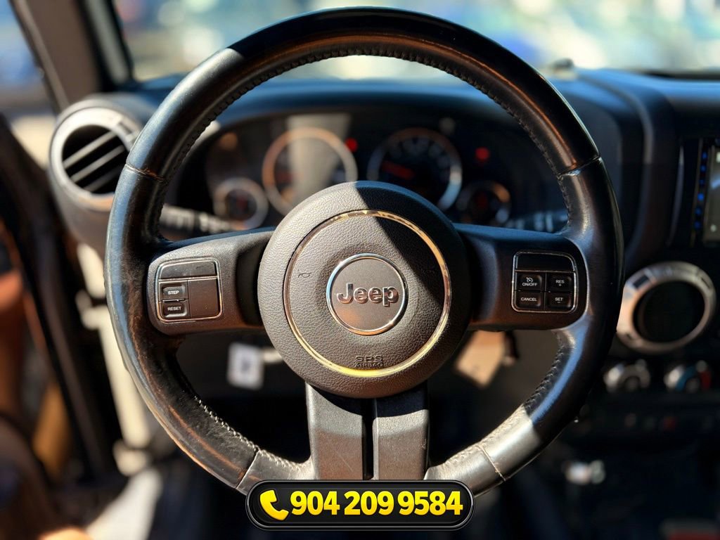 Used 2015 Jeep Wrangler Unlimited Sahara AWD/4WD image 12