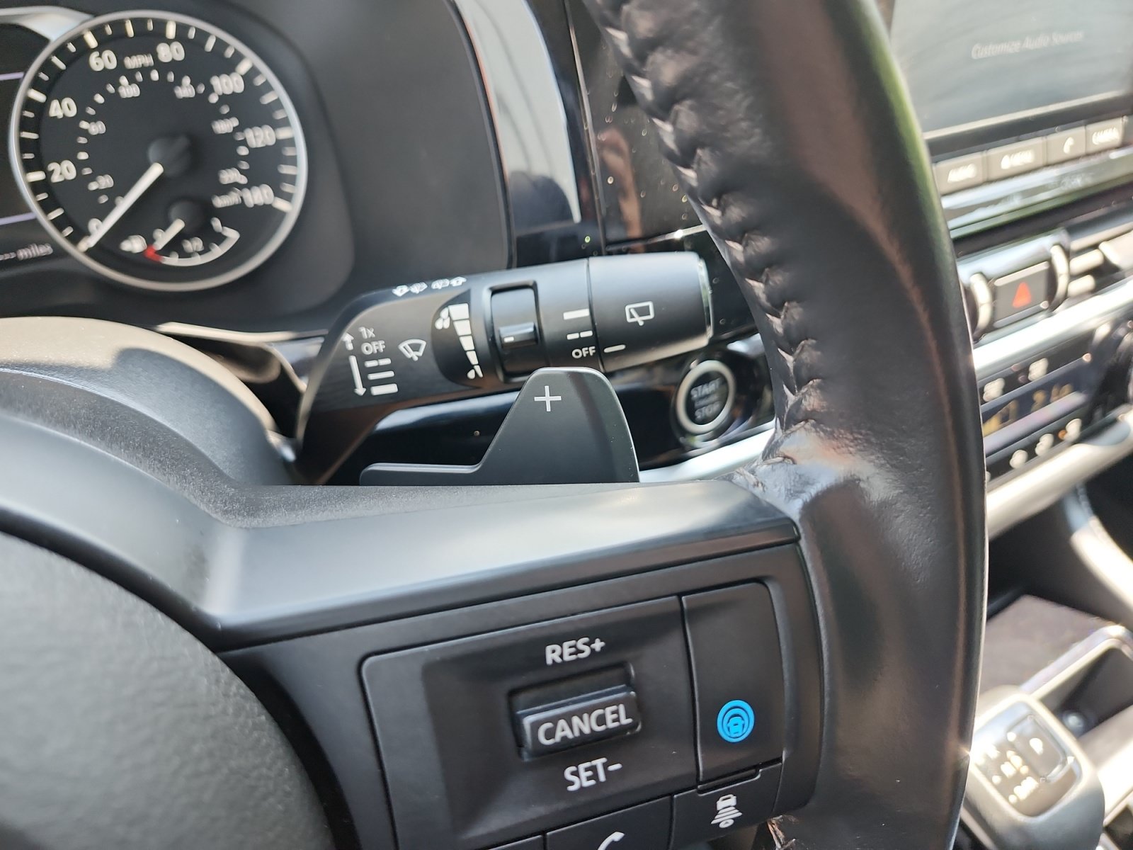 Used 2024 Nissan Pathfinder SV AWD/4WD image 25