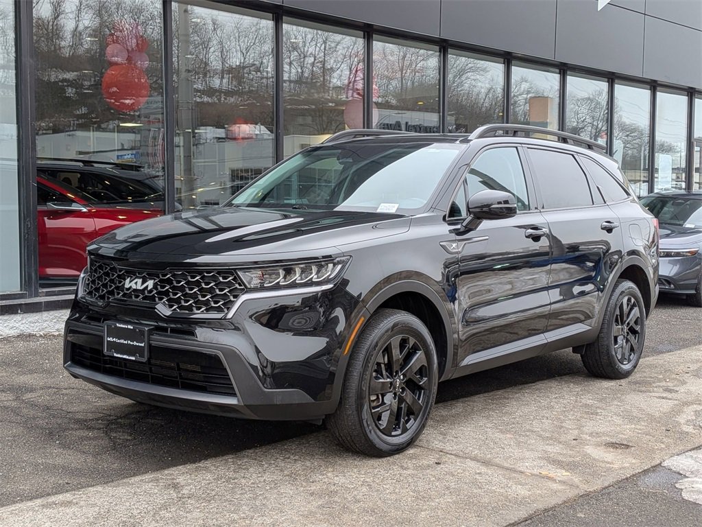 Certified 2023 Kia Sorento S w/ Panoramic Sunroof Package image 1
