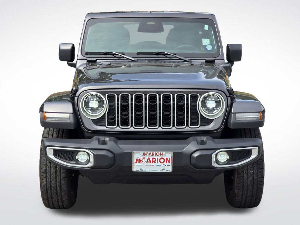 Used 2025 Jeep Wrangler Unlimited Sahara AWD/4WD image 13