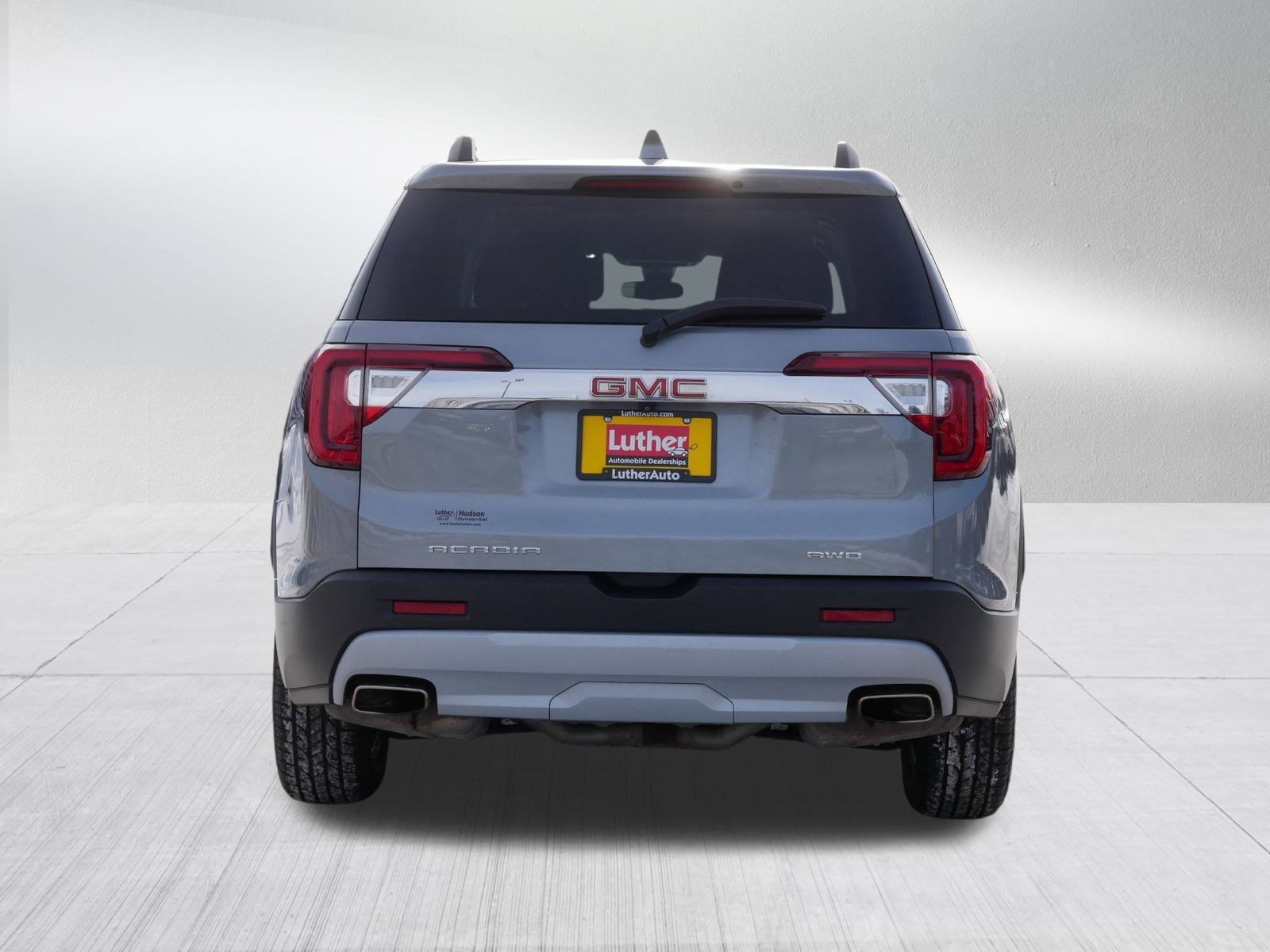 Used 2023 GMC Acadia SLE w/ Driver Convenience Package image 6