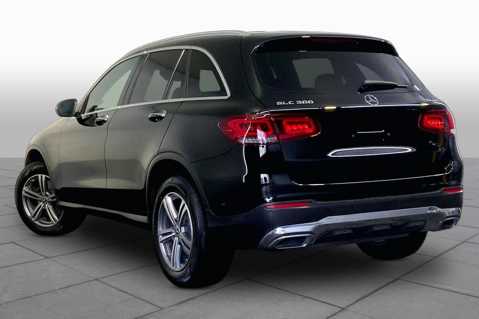 Used 2021 Mercedes-Benz GLC 300 4MATIC w/ Multimedia Package image 12