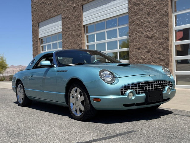 Used 2002 Ford Thunderbird Deluxe RWD image 1