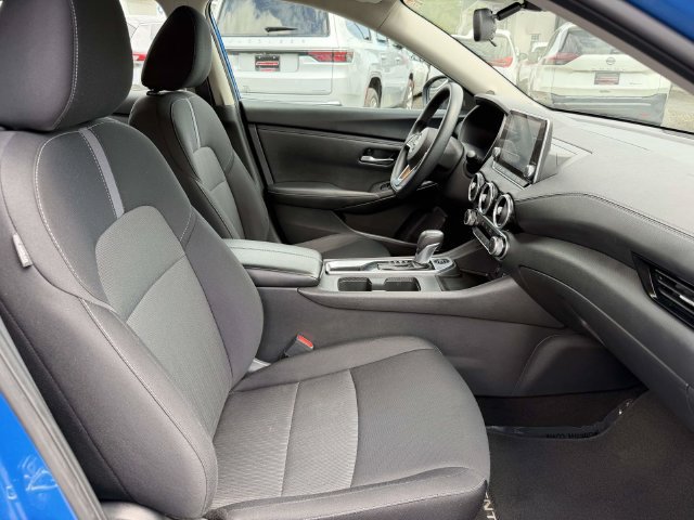 Used 2024 Nissan Sentra SV FWD image 11