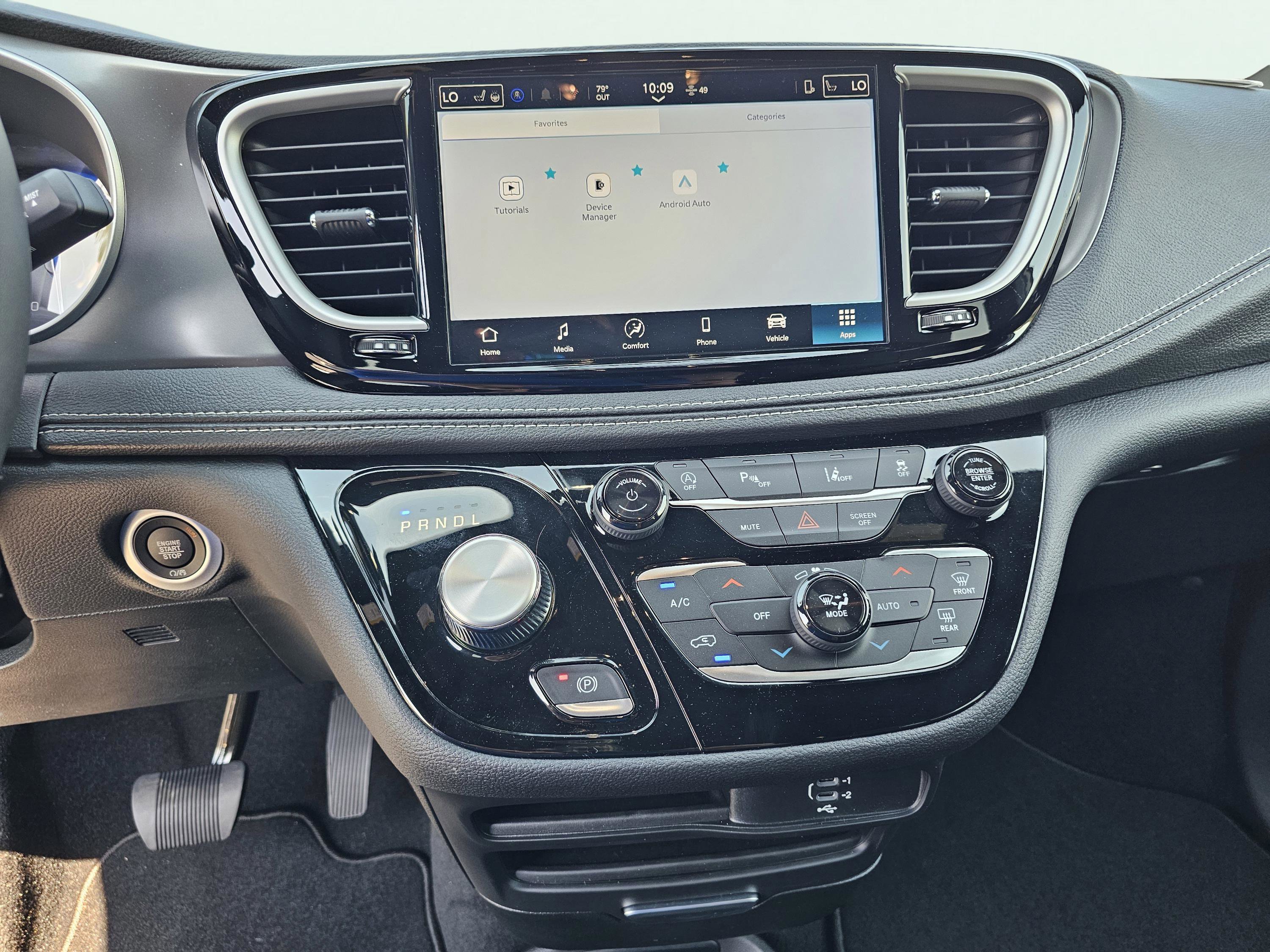 New 2026 Chrysler Pacifica Select w/ S Appearance Package image 25