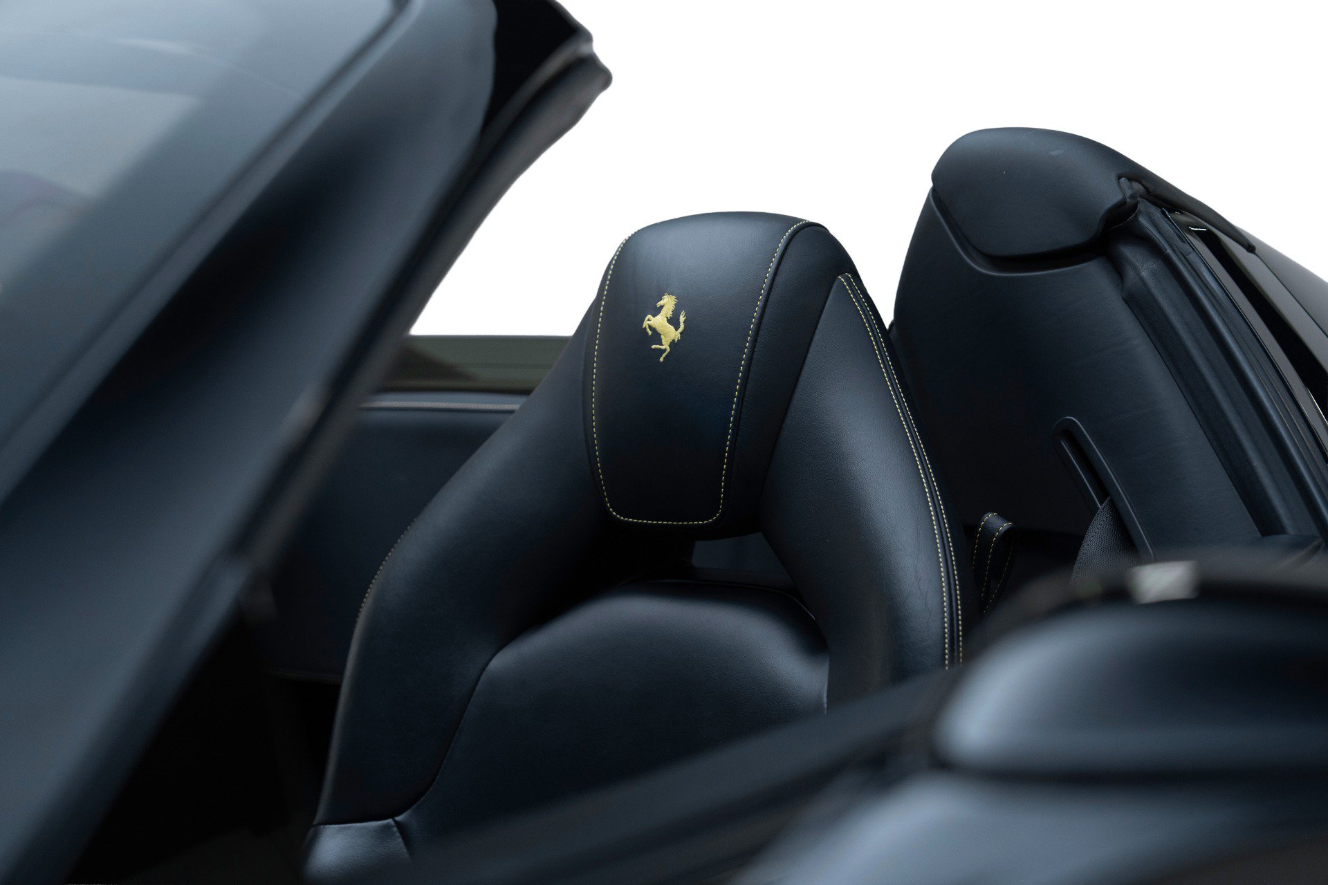 Used 2018 Ferrari 488 Spider RWD image 34
