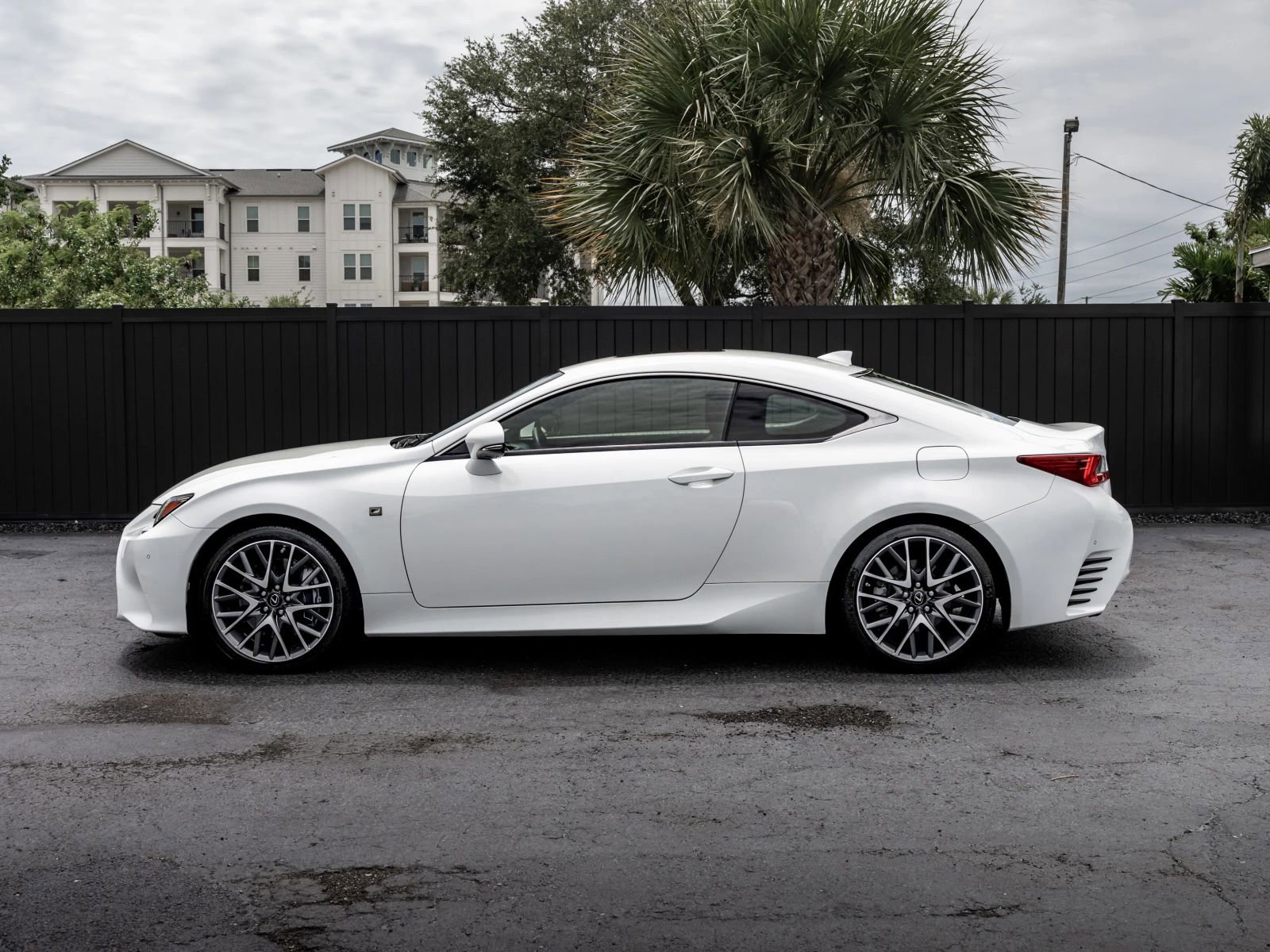 Used 2017 Lexus RC 200t F Sport RWD image 7