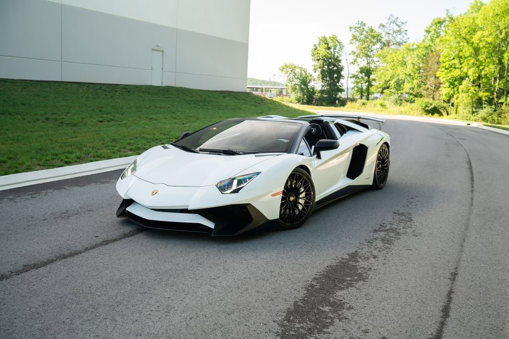 Used 2017 Lamborghini Aventador LP 750-4 Superveloce AWD/4WD image 7