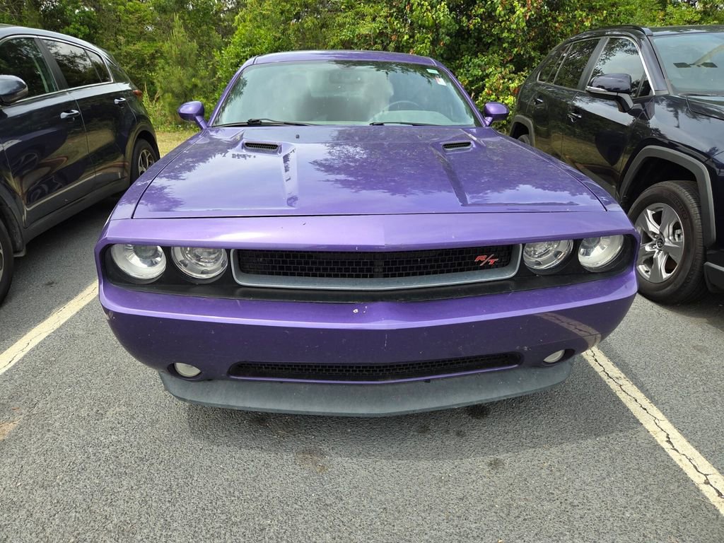Used 2013 Dodge Challenger R/T RWD image 2