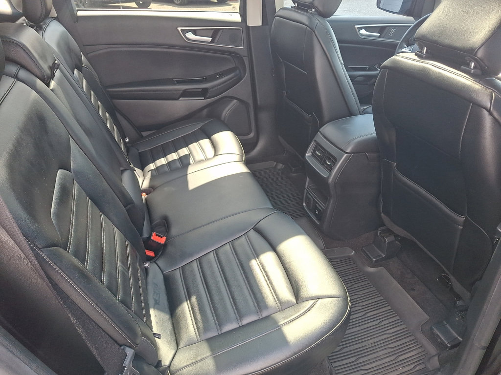 Used 2020 Ford Edge SEL w/ Convenience Package AWD/4WD image 15