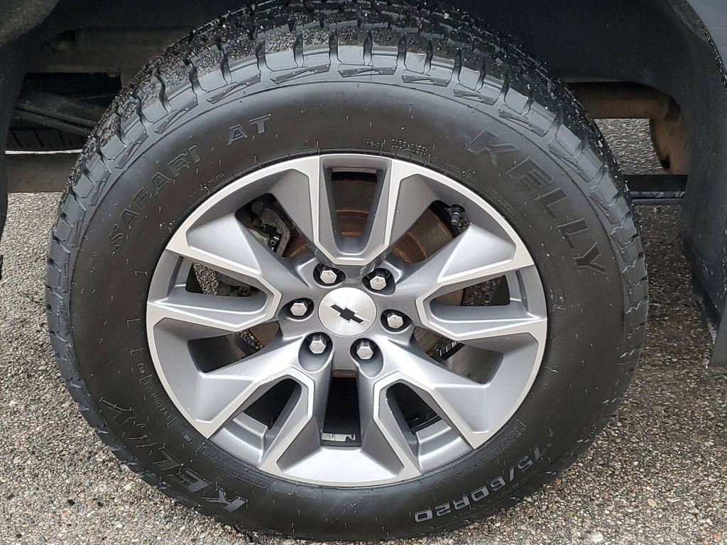 Used 2019 Chevrolet Silverado 1500 RST AWD/4WD image 39