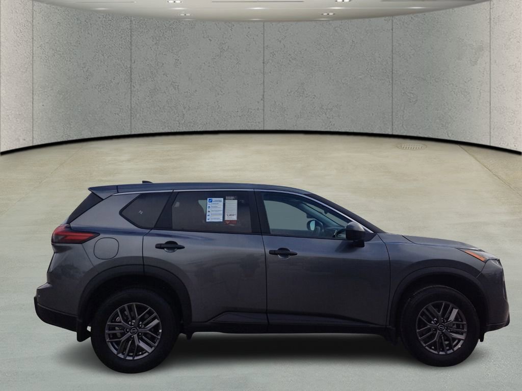 Used 2026 Nissan Rogue S image 4