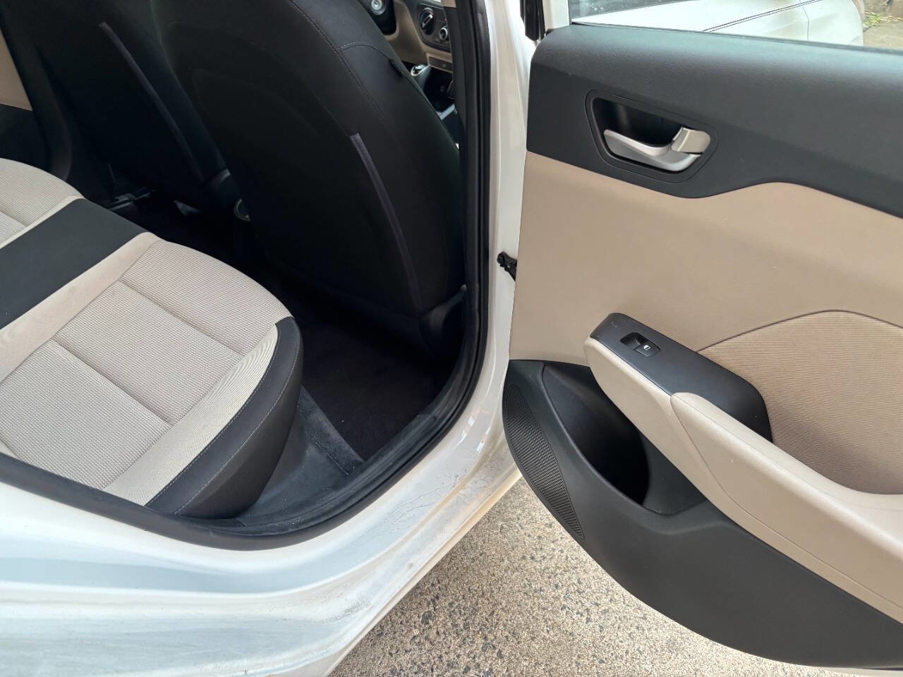 Used 2018 Hyundai Accent SE FWD image 20