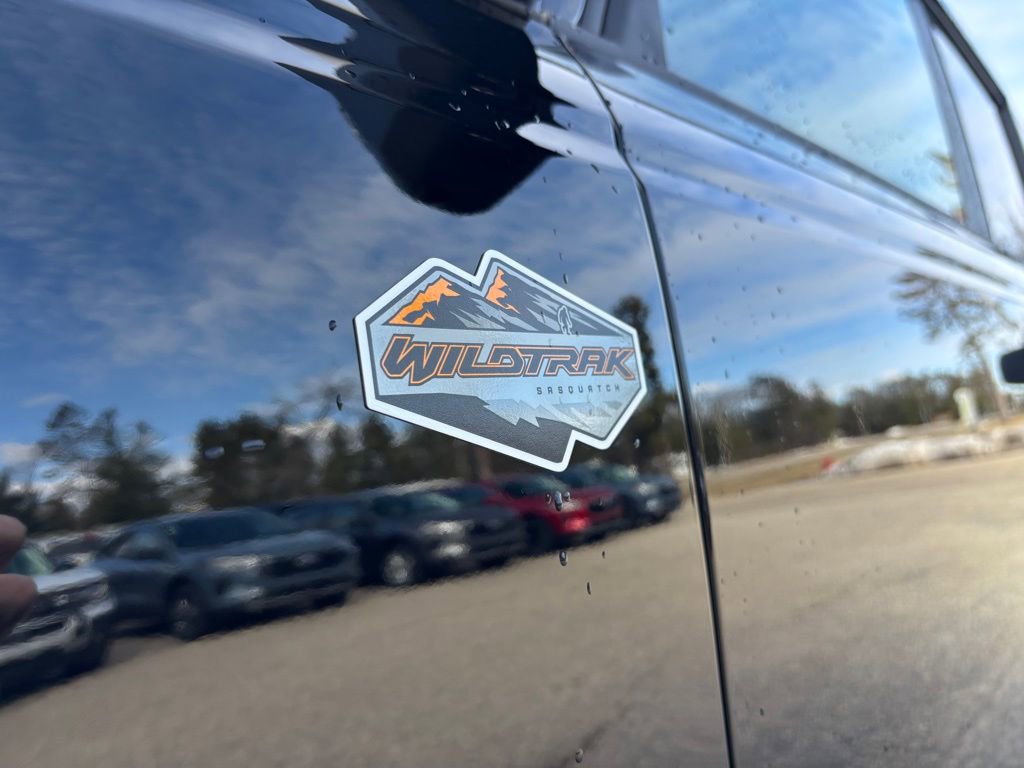 Used 2024 Ford Bronco Wildtrak image 9