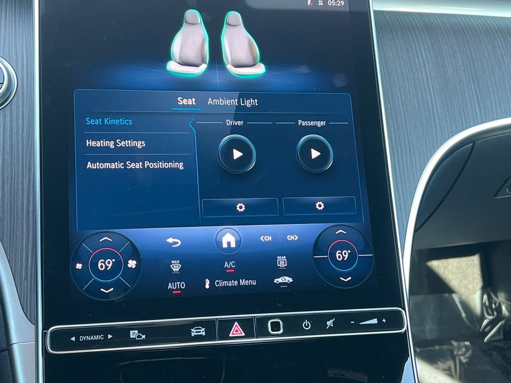 New 2025 Mercedes-Benz C 300 4MATIC Sedan image 20
