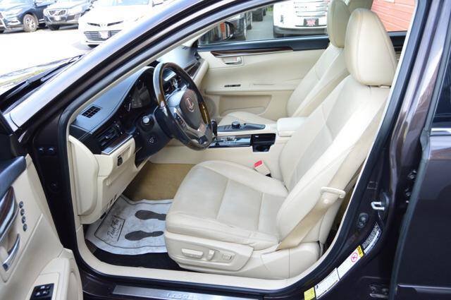 Used 2014 Lexus ES 350 w/ Premium Package FWD image 41